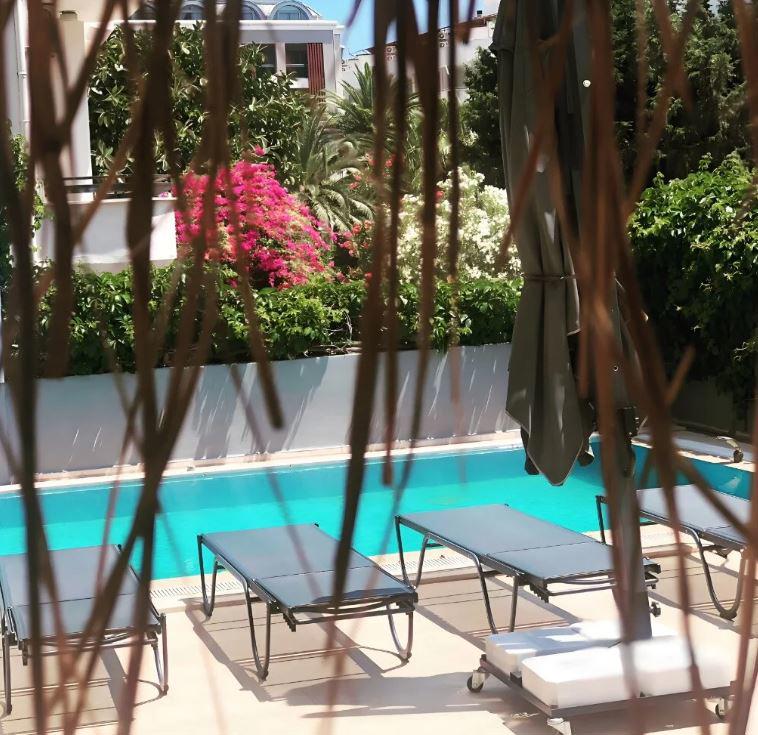 Berry Bella Hotel