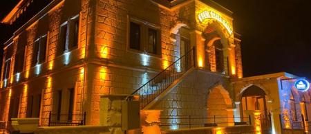 Rustic Caves Hotel