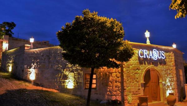 Crassula Cave Hotel