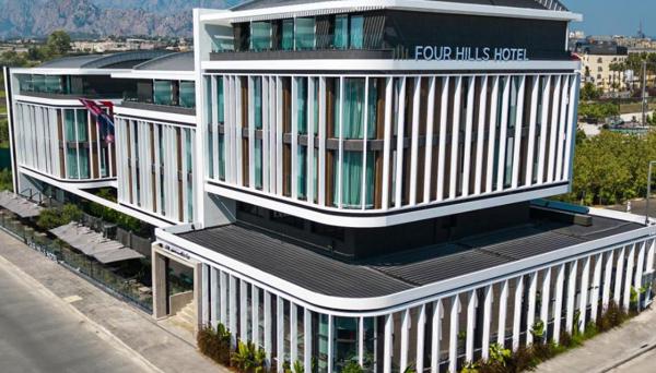 Four Hills Hotel