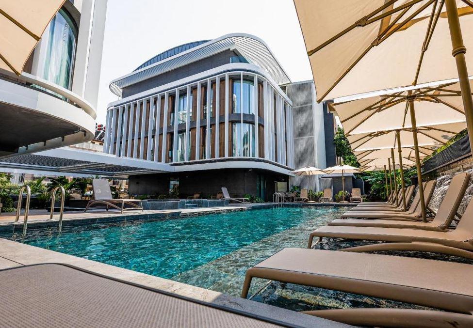 Four Hills Hotel
