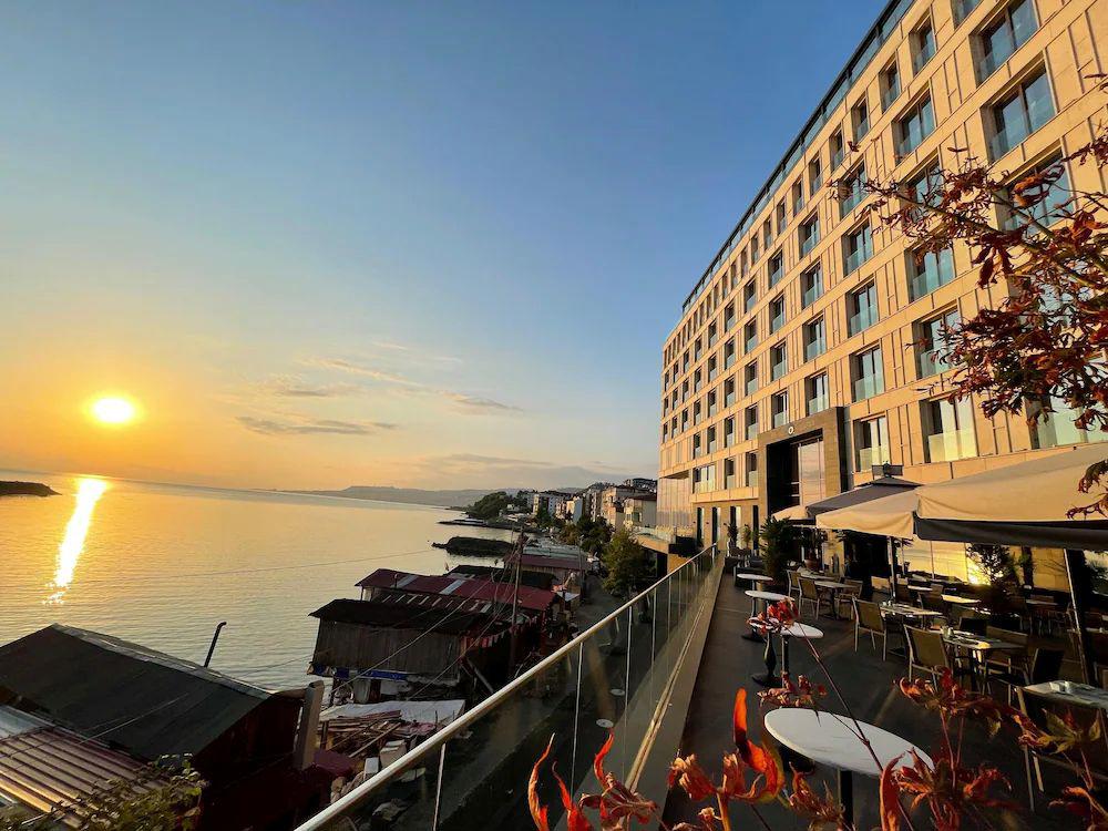 Doubletree By Hilton Suites Trabzon Yomra