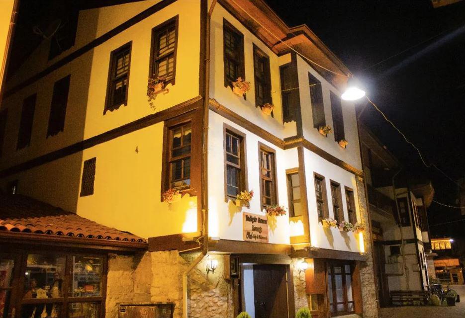 Yadigar Hanım Konağı