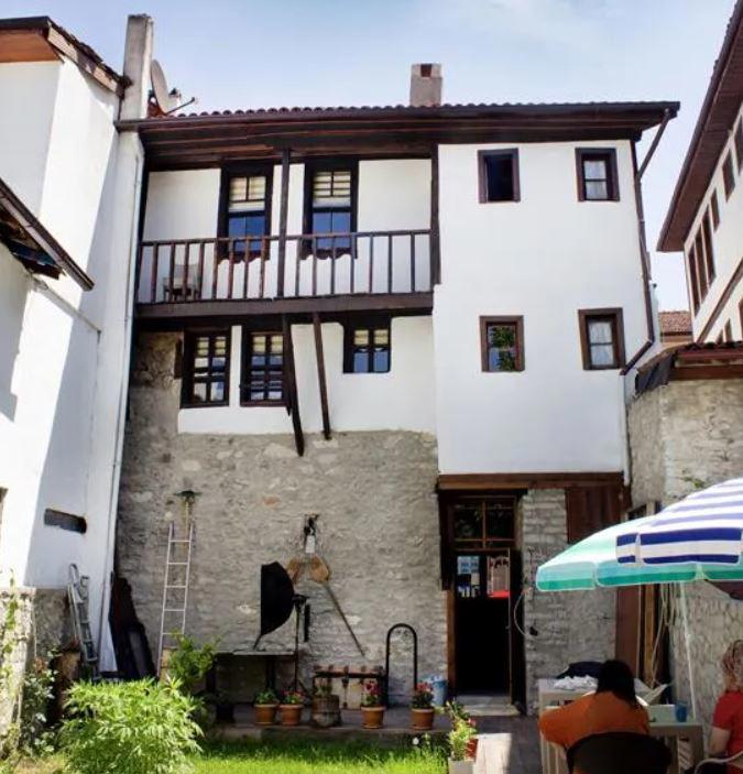 Yadigar Hanım Konağı