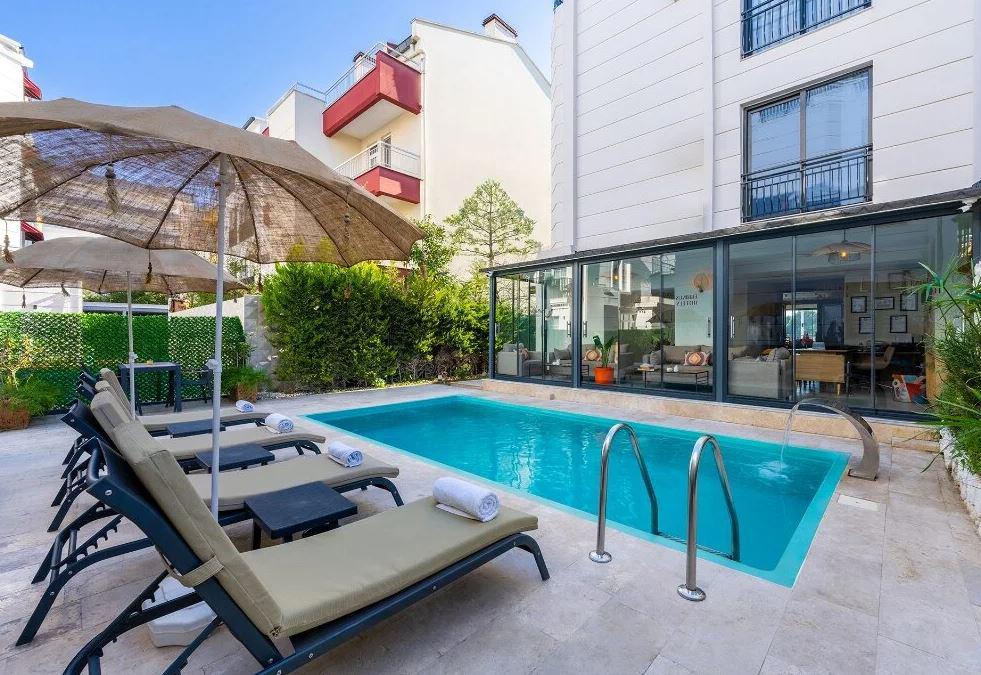 Echinus Hotels