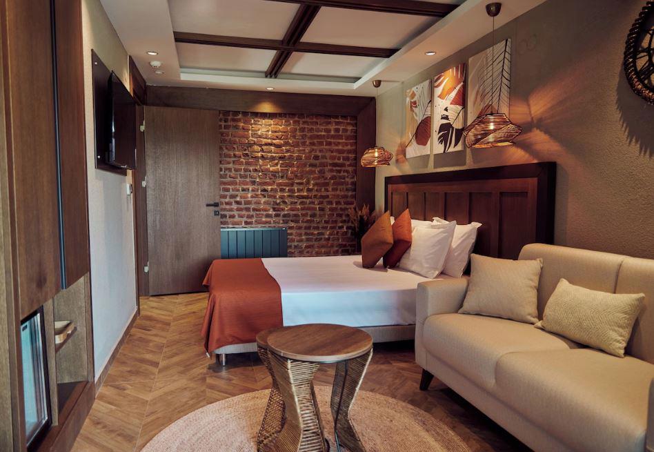 Parmos Otel
