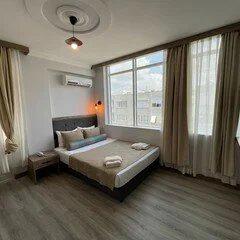 Seven City Hotel