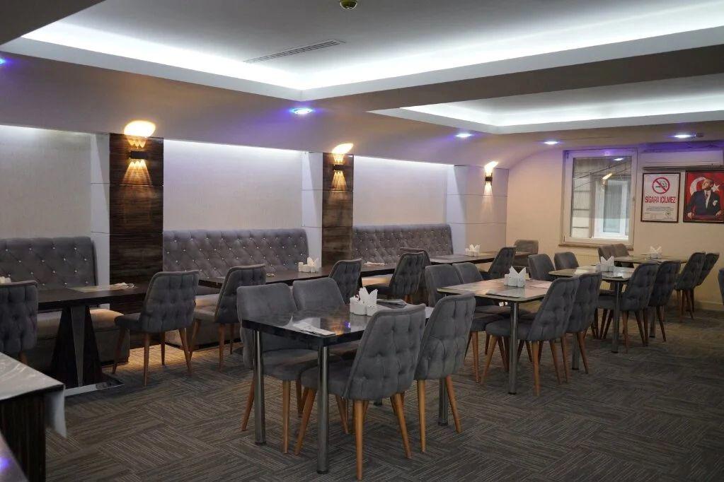 Lion City Hotel