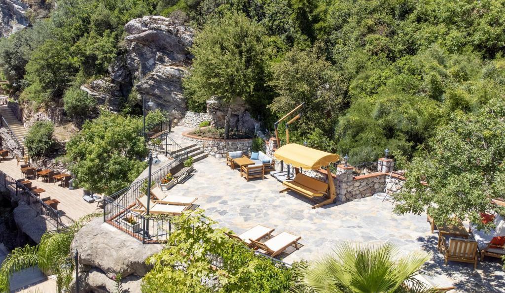Amossia Elite Hotel