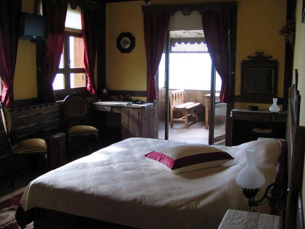 Zümrüd-Ü Anka Otel