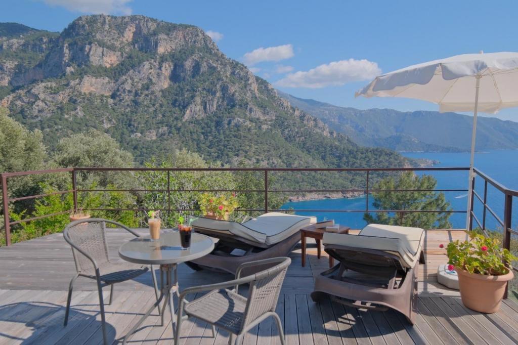Kabak Avalon Bungalows +16