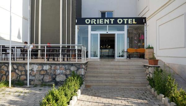 Van Orient Hotel