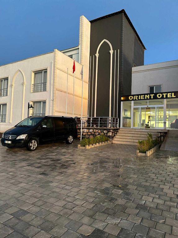 Van Orient Hotel