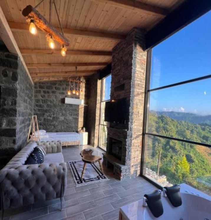 Madağ Bungalov
