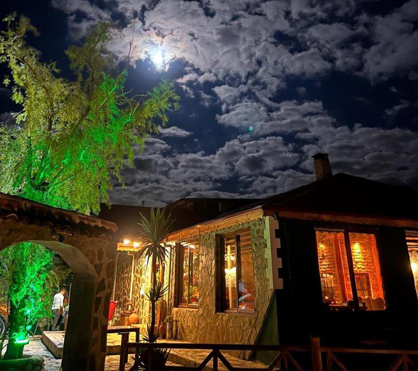 Madağ Bungalov