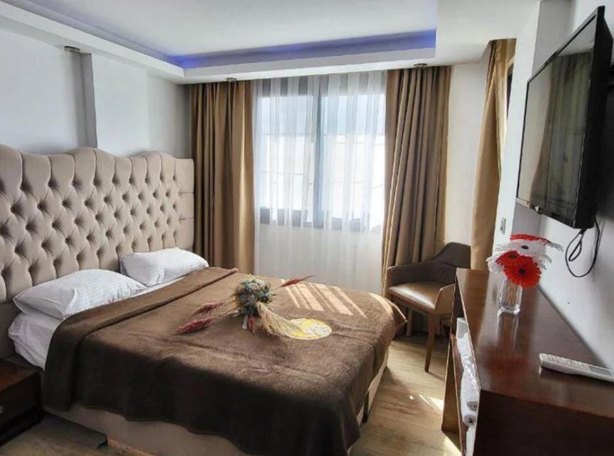 The Klazomenai Marine Hotel