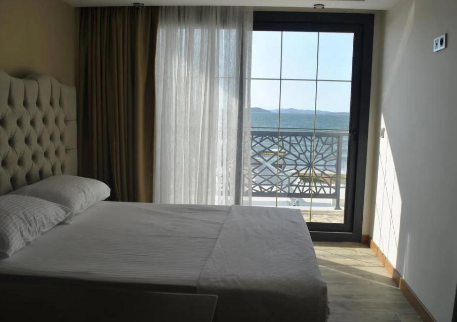 The Klazomenai Marine Hotel