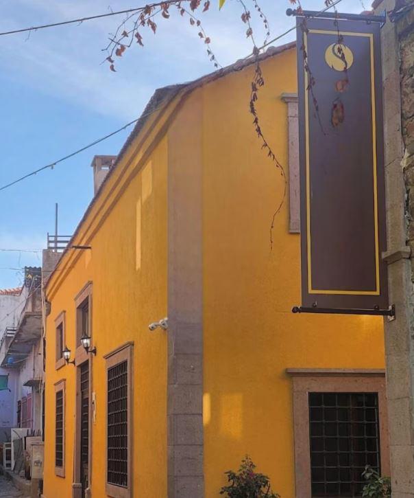 Hanole Macaron Guest House