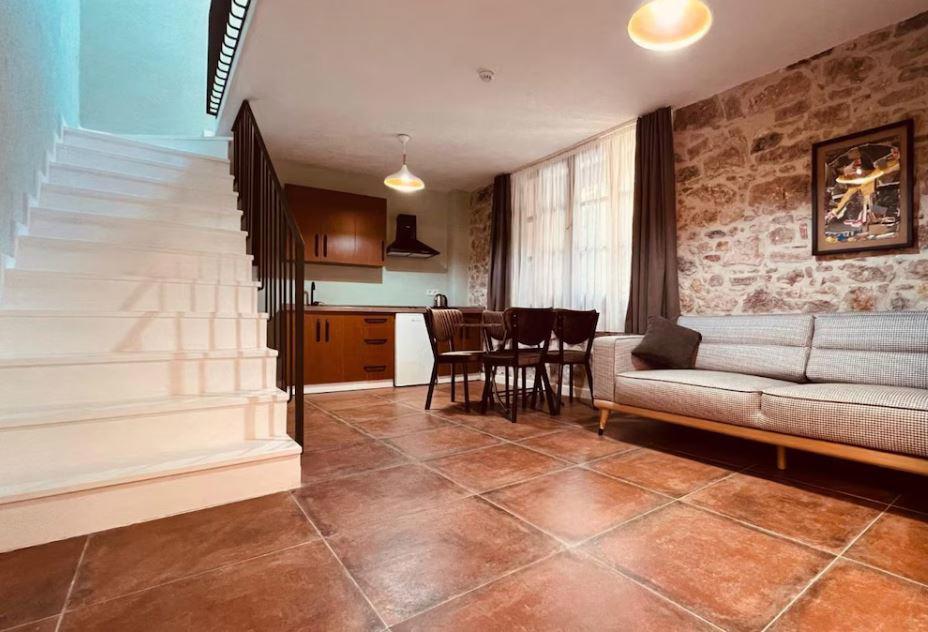 Hanole Macaron Guest House