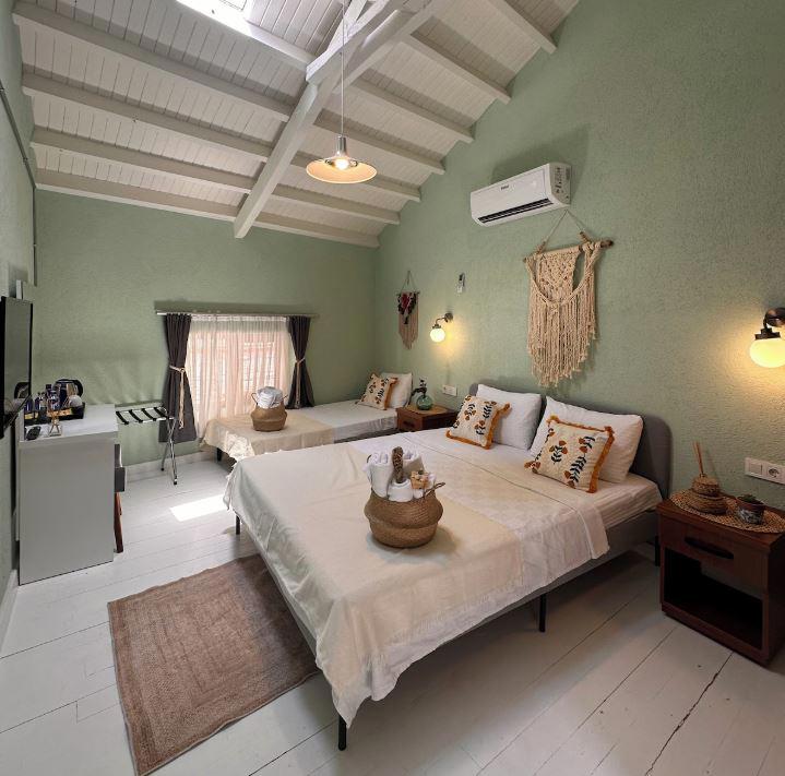 Hanole Macaron Guest House