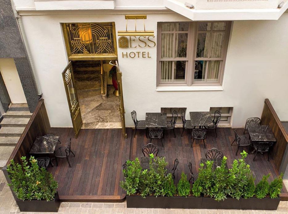 Ess Hotel