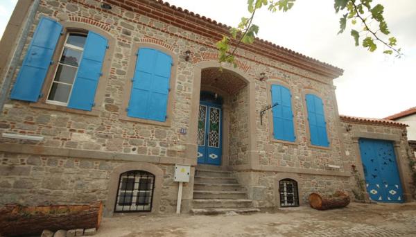 Bergama Taş Konak