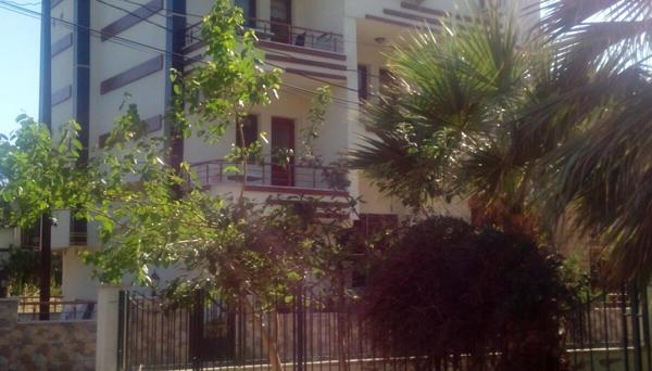 Avsar Apart