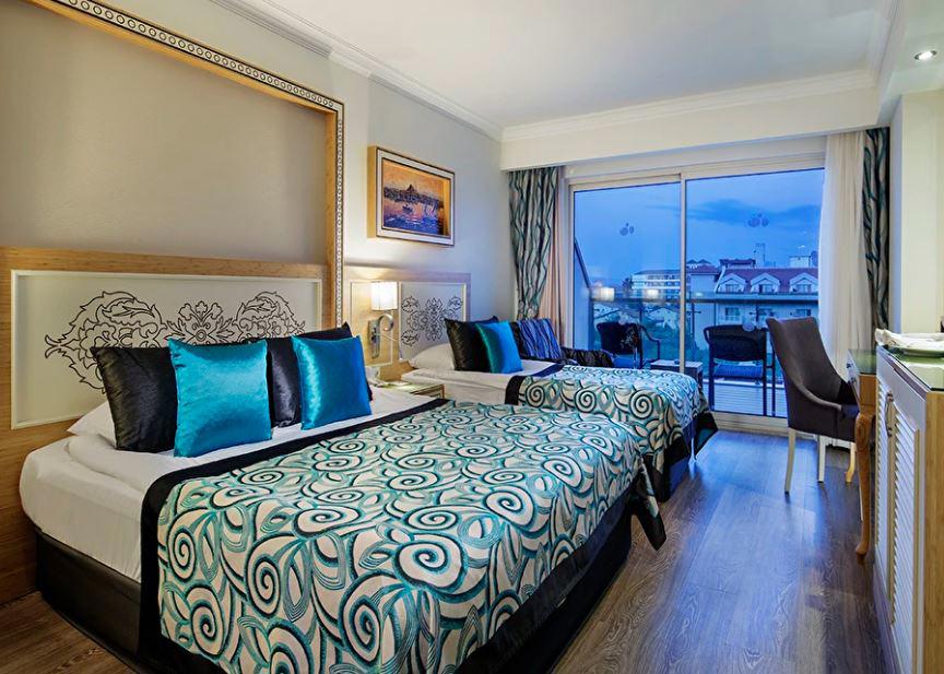 Crystal Waterworld Resort & Spa Hotel