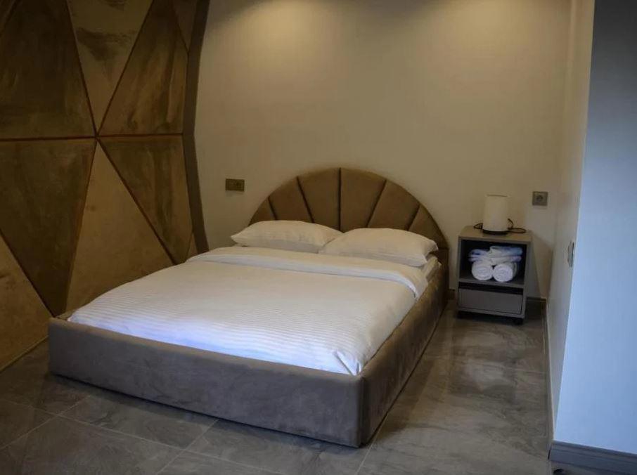 Kalimeras Deluxe Hotel