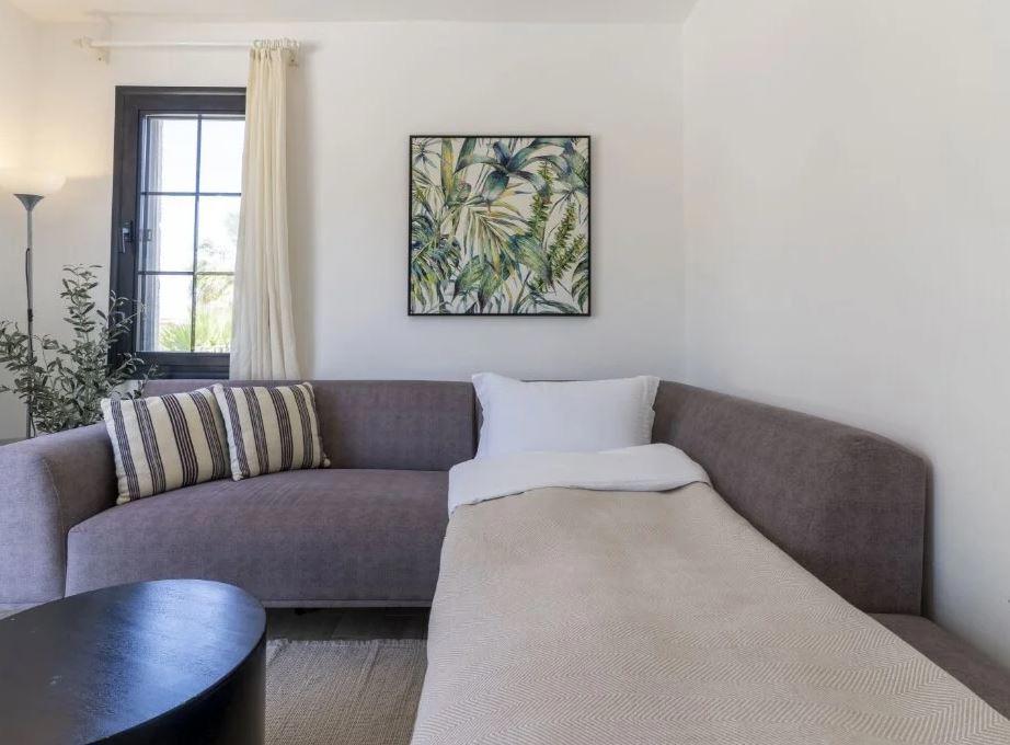 Naro Suites Çesme Marina