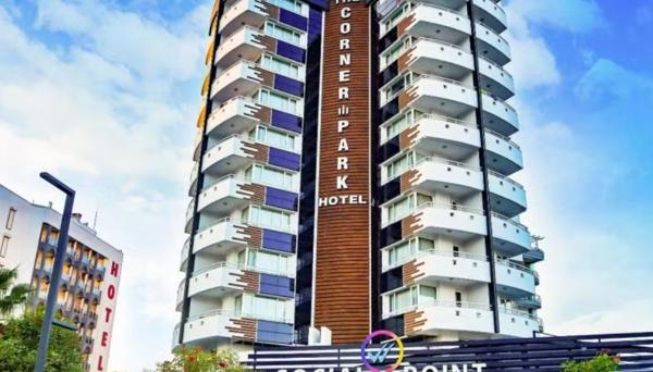 The Corner Park Hotel