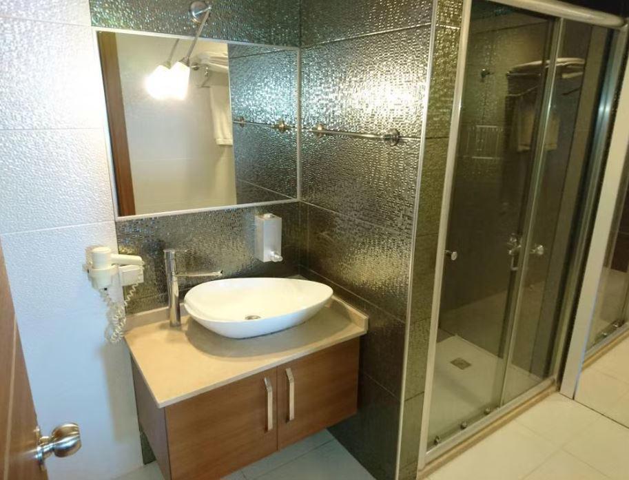 The Corner Park Hotel