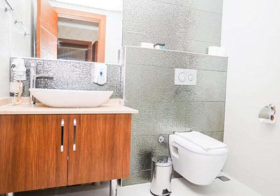 The Corner Park Hotel