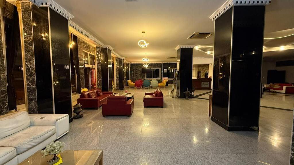 Airport Hotel
