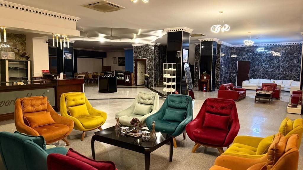 Airport Hotel