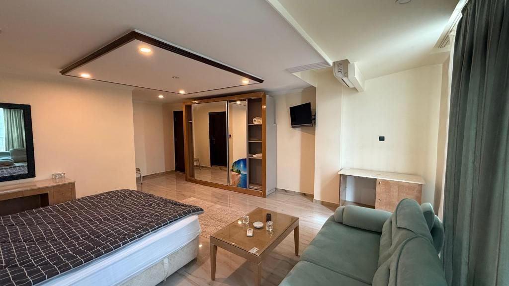 Airport Hotel