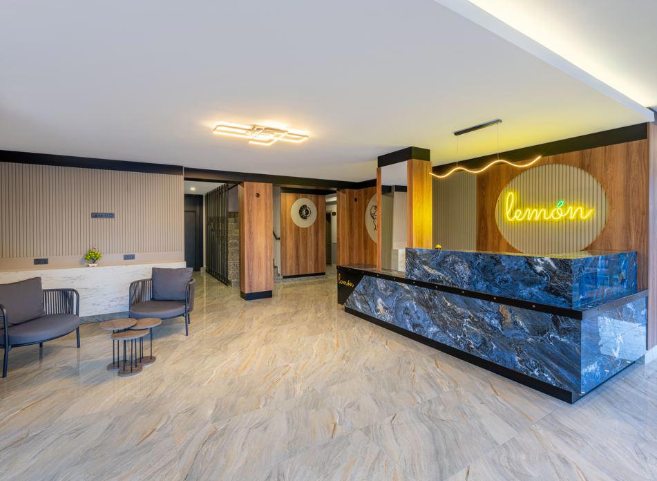 Lemon Hotel