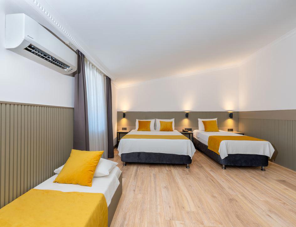 Lemon Hotel