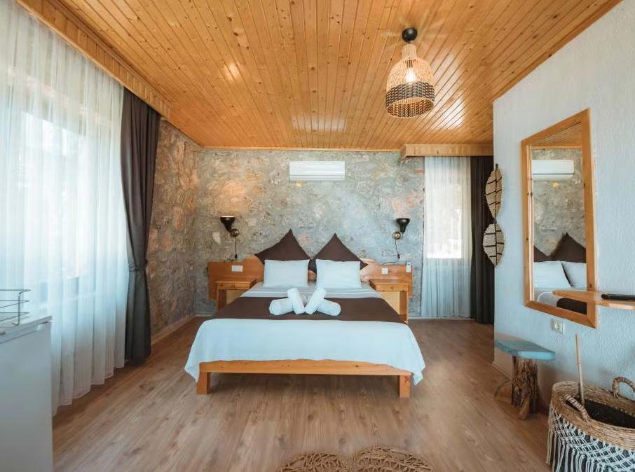 Faralya Yörük Evi Suite