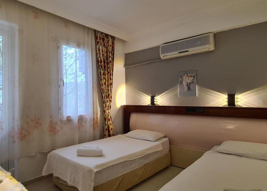 California Apart Hotel