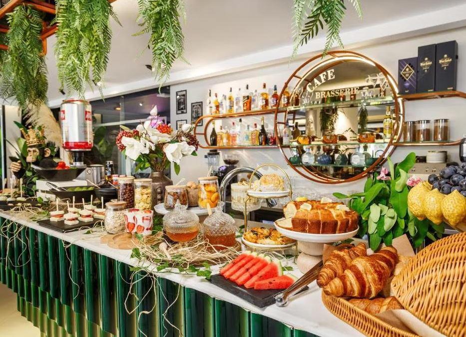 Luff Living Adult Only (+12)