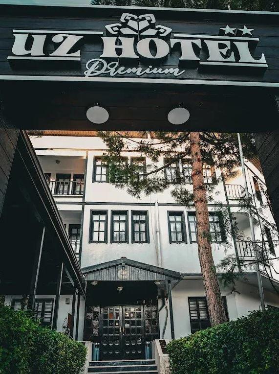 Uz Hotel Premium