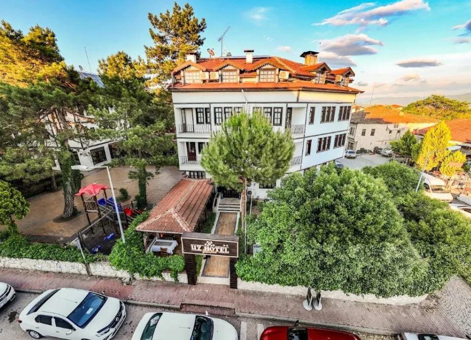 Uz Hotel Premium