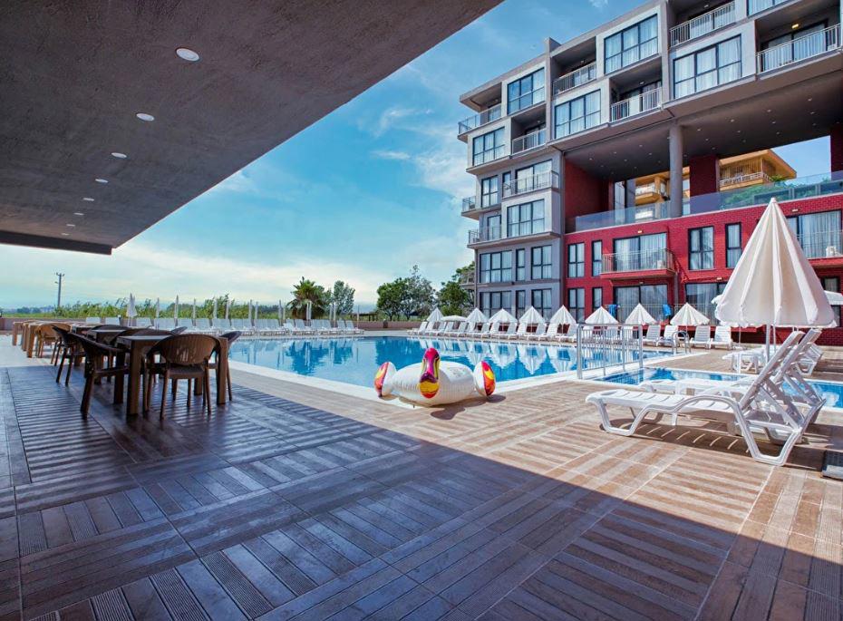 Laristone Suite Spa Hotel