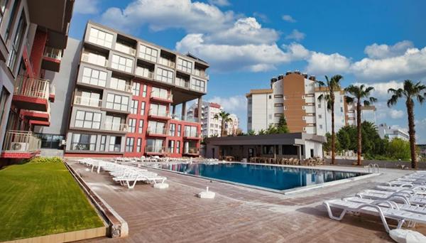Laristone Suite Spa Hotel