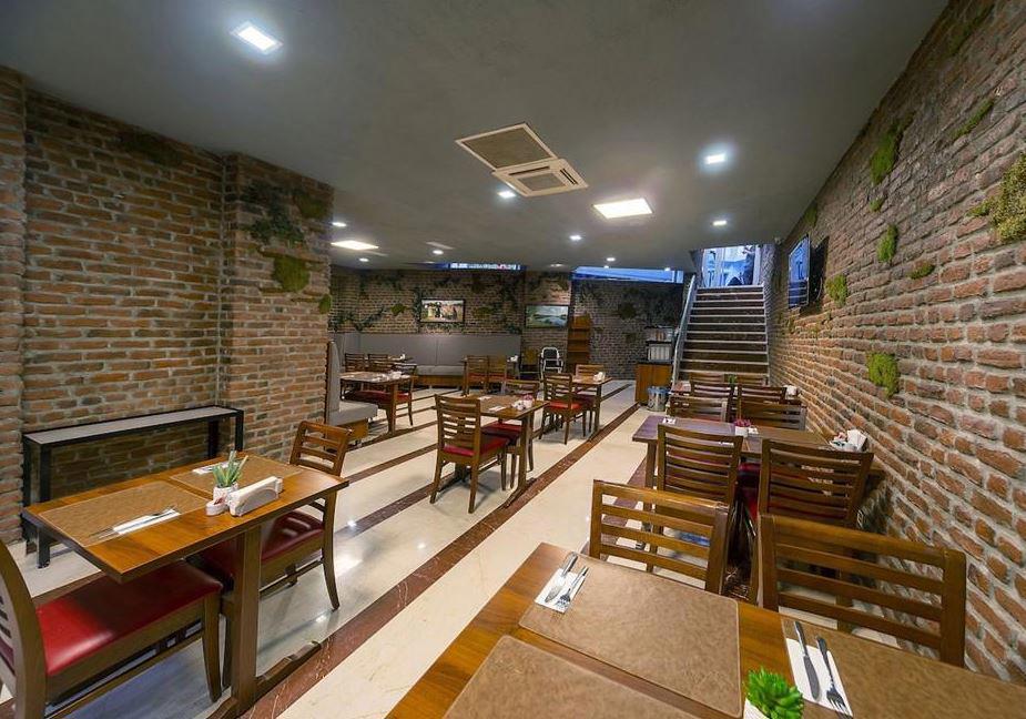 Aprilis Hotel