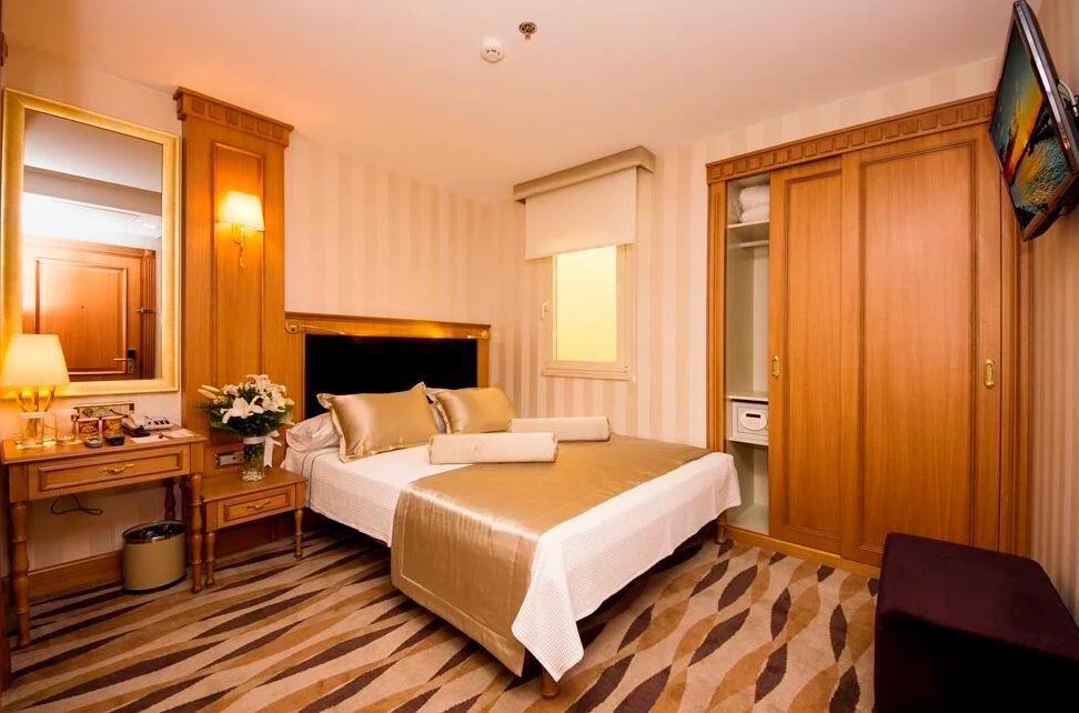 Aprilis Hotel