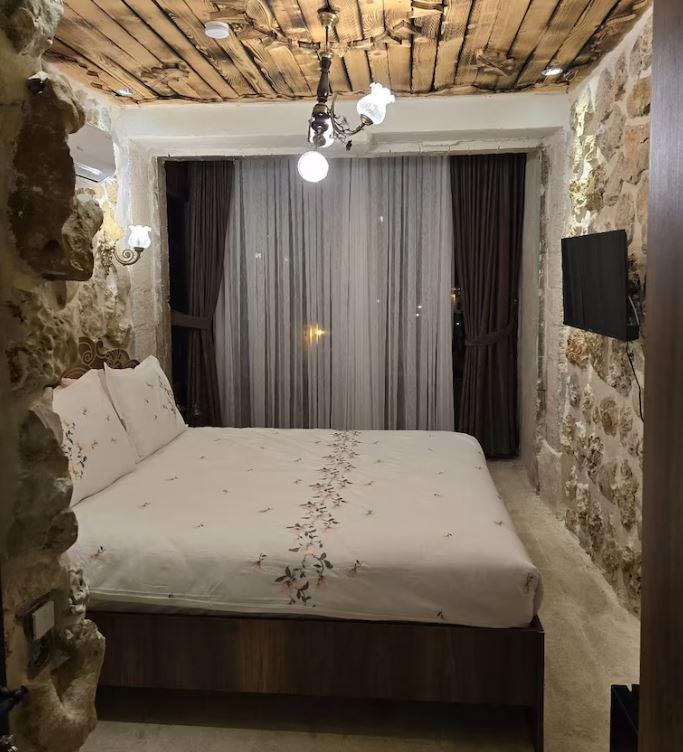 Babylon Stone Hotel