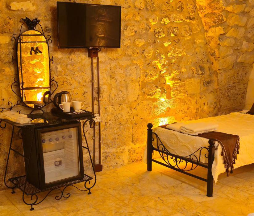 Cleopatra Antique Hotel