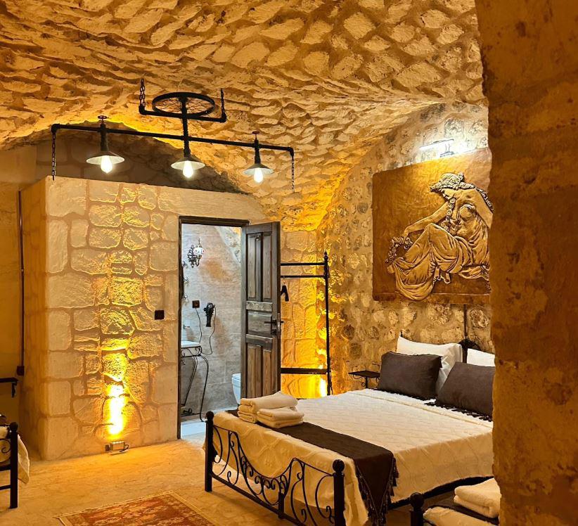 Cleopatra Antique Hotel